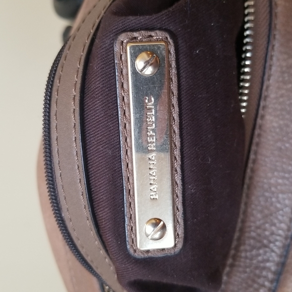 Banana Republic 100% Cow Leather Shoulder Crossbody Bag. - Picture 5 of 7